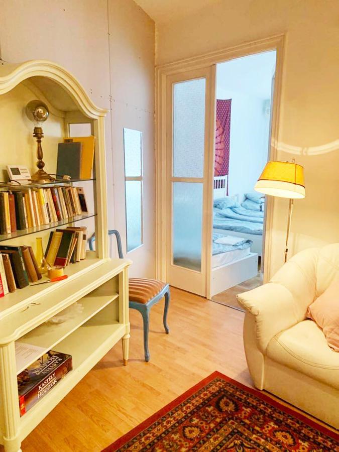 Cargo Rooms And Apartment Budapeste Exterior foto